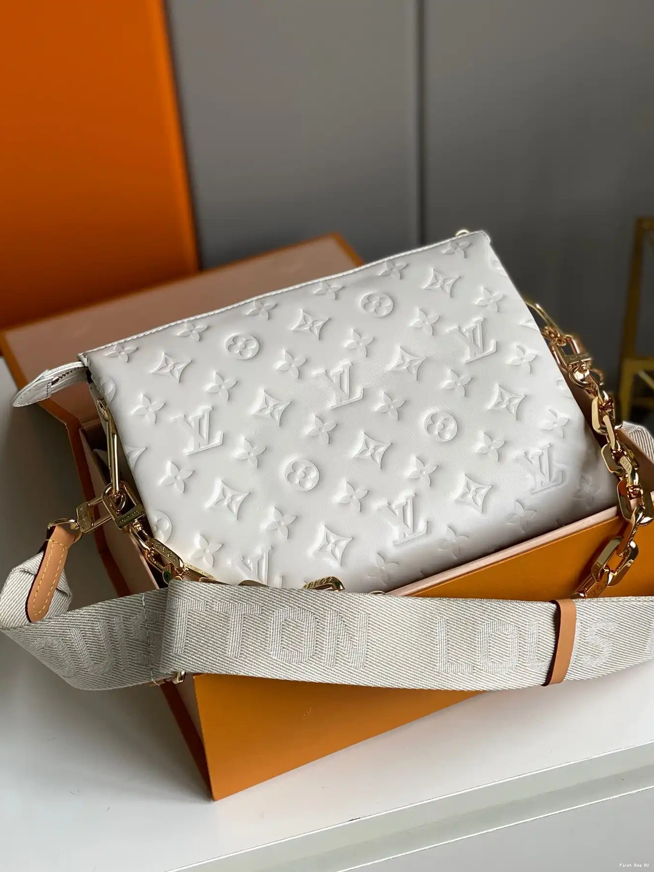 First bag LOUIS COUSSIN VUITTON PM 0508